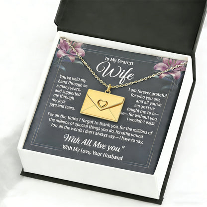Laxrue“Customizable envelope necklaces containing secret messages, personalized photos, and necklaces.