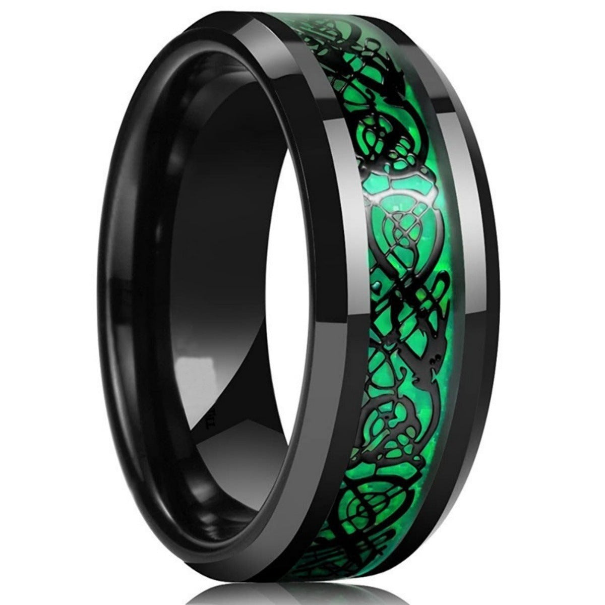 Laxrue“Dark romantic style is all like this — couple rings