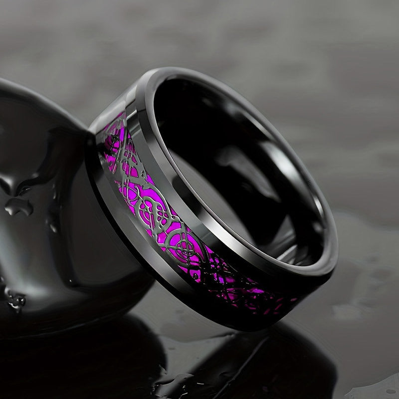 Laxrue“Dark romantic style is all like this — couple rings